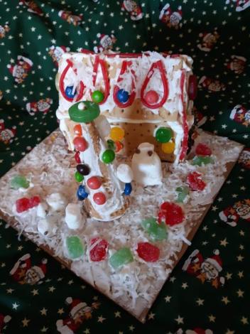 Gingerbread House Decorating Days at The Henderson County Public Library District